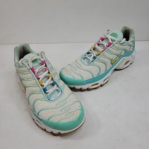 Nike Air Max Plus TN Womens 7‎ CJ9925-300 Teal White Running Shoes Super Cute